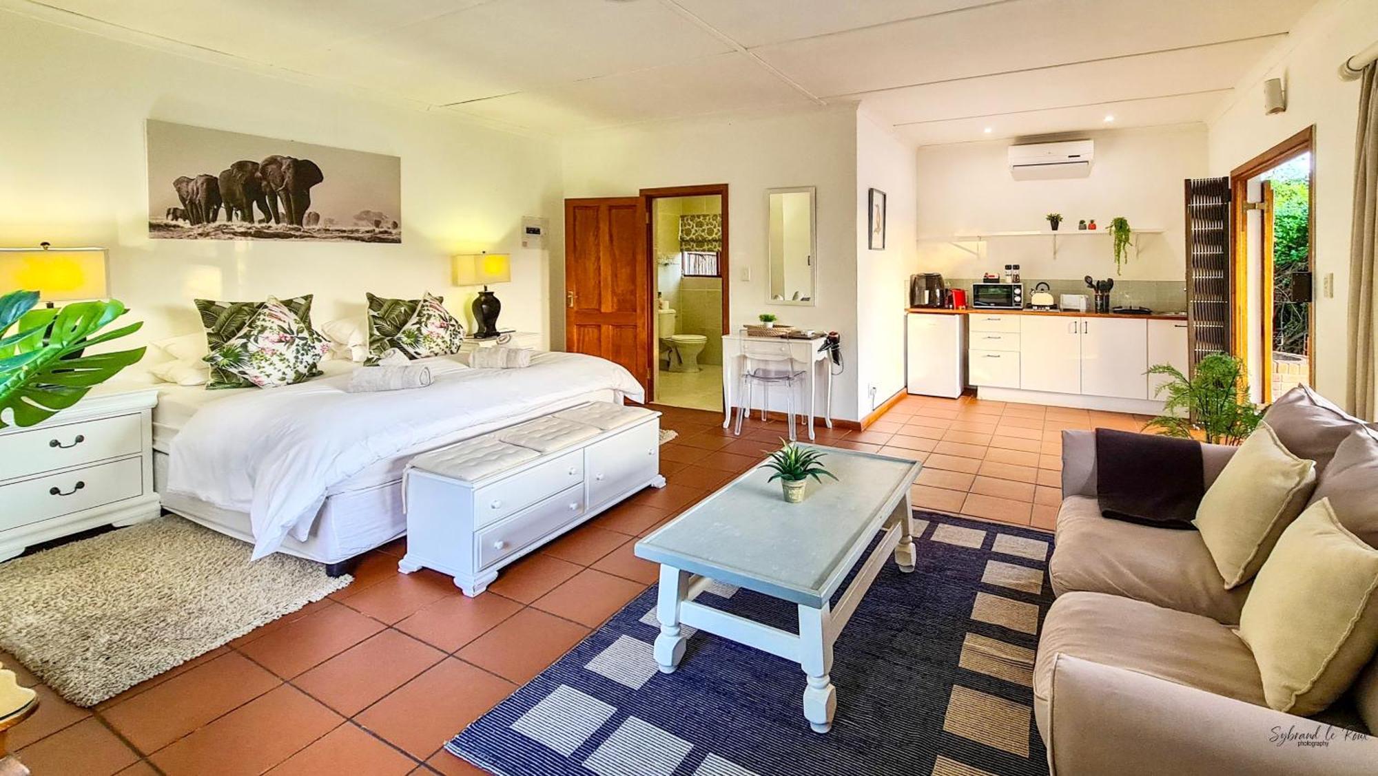 Ndlovu Addo River Lodge Kirkwood Room photo